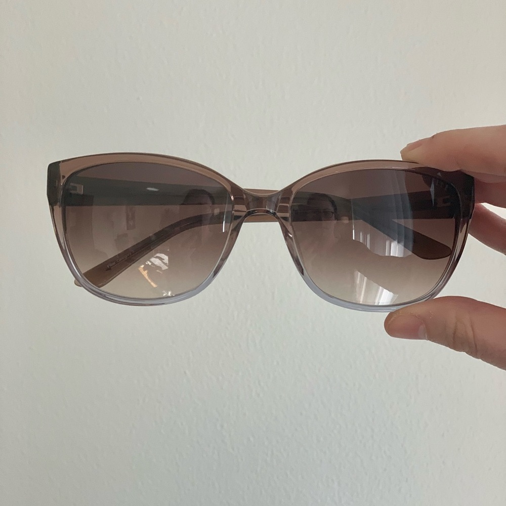 NWOT Elle sunglasses